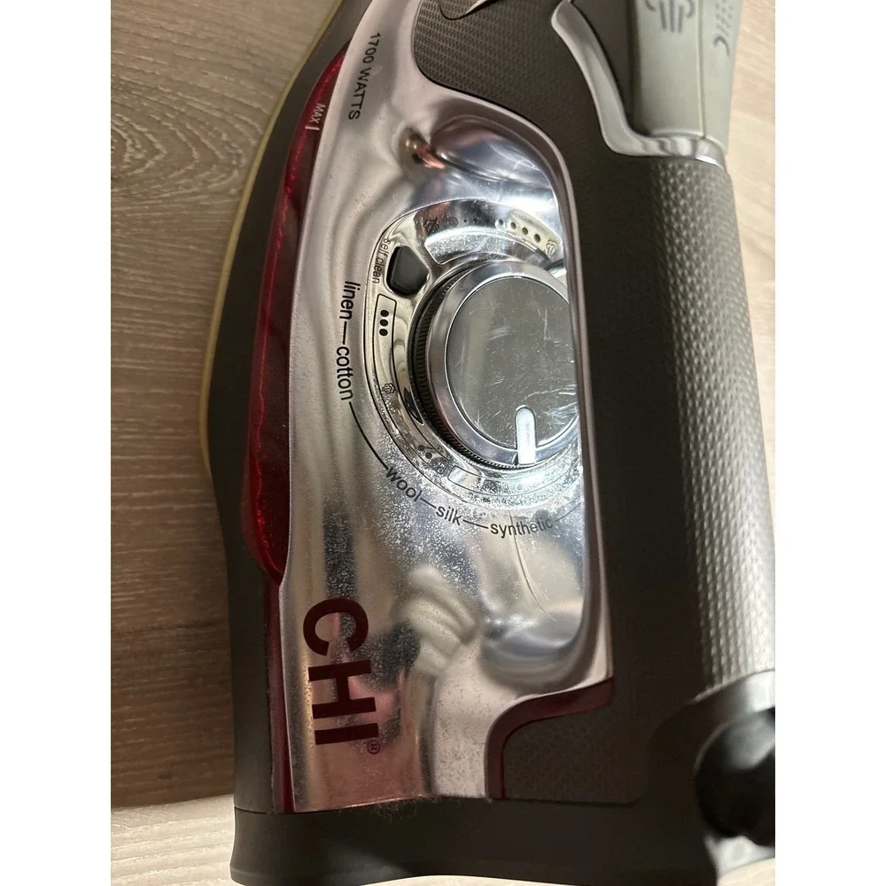 CHI Steam Iron Titanium Infused Ceramic Soleplate 1700 Watts 13101 Tested works
